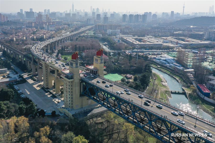 （新华视界）（4）南京长江大桥公路桥恢复通车
