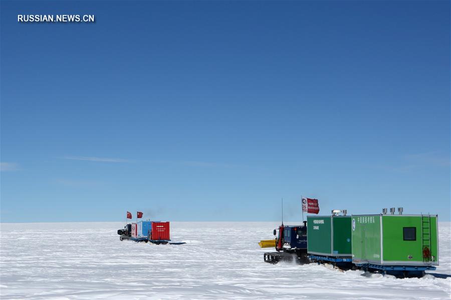 Участники китайской антарктической экспедиции достигли плато Dome A