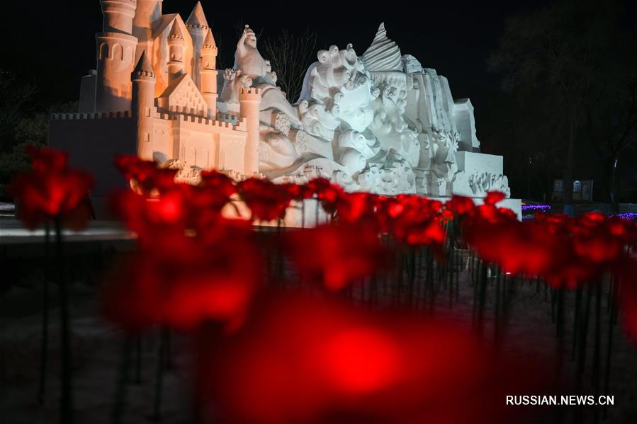 Ночное волшебство в Мире льда и снега в Харбине