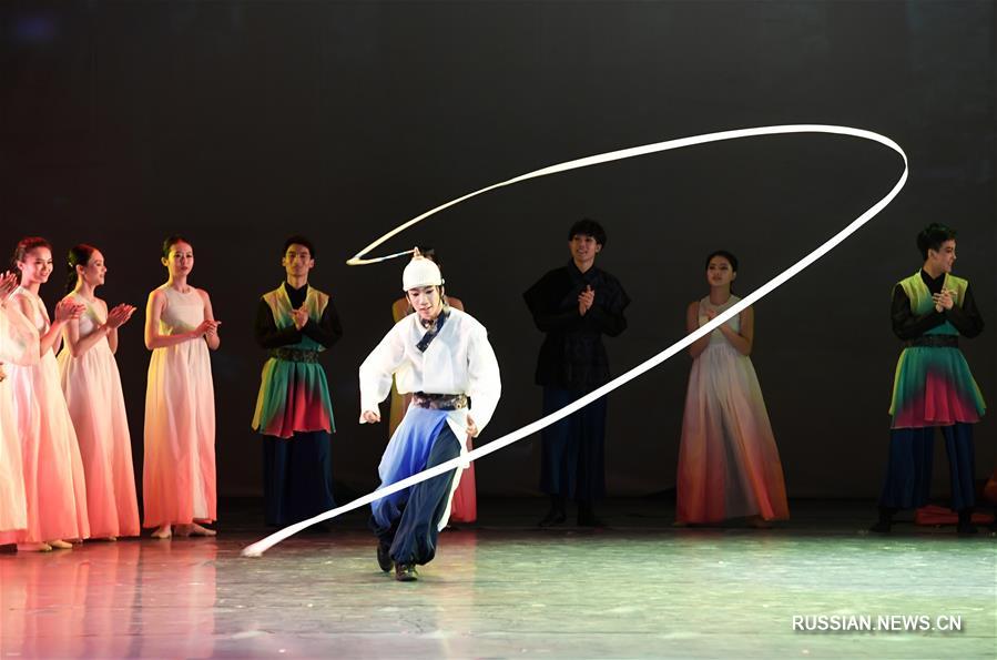Голографический спектакль "Ариран -- песнь Земли" в Ланьчжоу