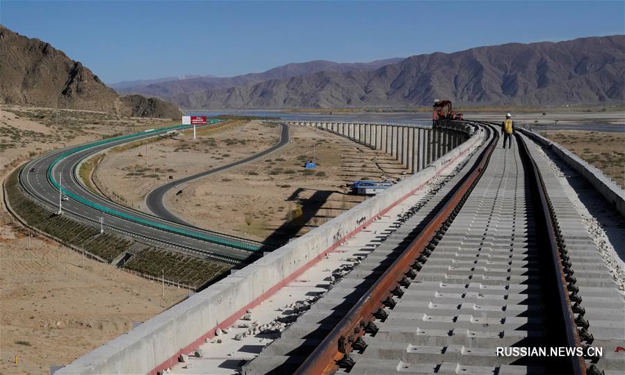 В прошлом году в строительство железных дорог в Тибетском АР было вложено более 4 млрд юаней