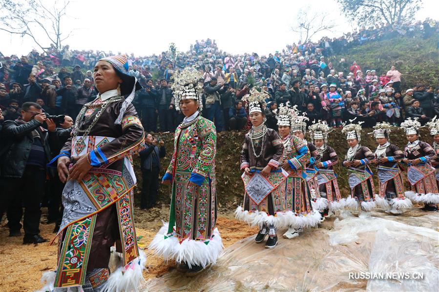 Праздник Гуцзанцзе в горной деревне в Гуйчжоу 