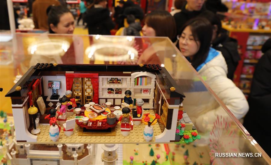 В Шанхае представили серию тематических игрушечных конструкторов, посвященную празднику Весны