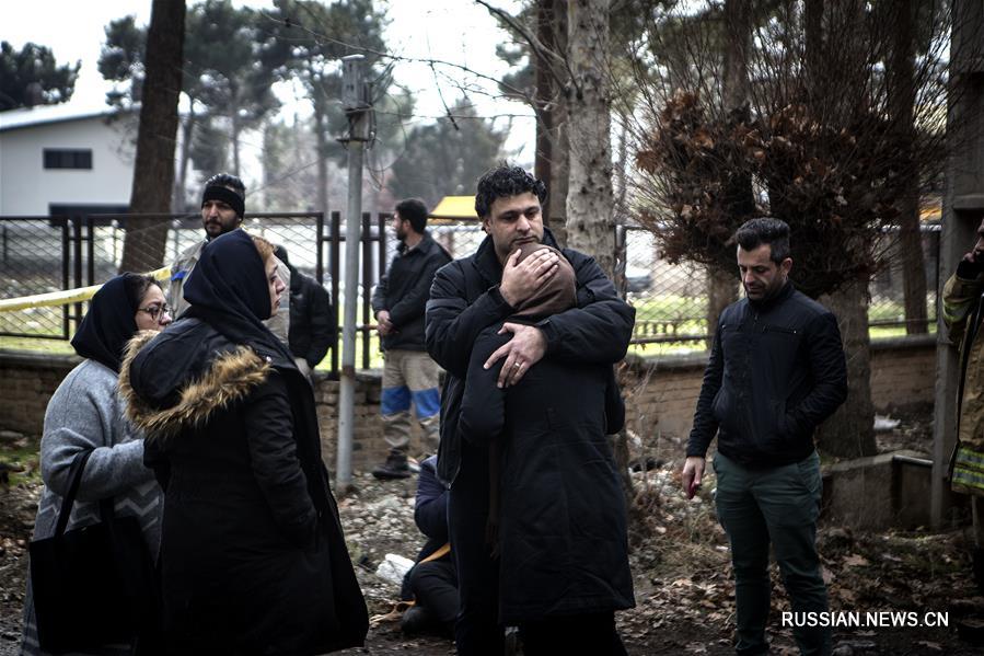 Как минимум семь человек погибли при авиакатастрофе в Иране 