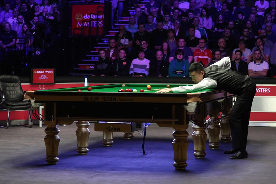 Дин Цзюньхуэй выиграл первый раунд турнира "Мастерс-2019"
