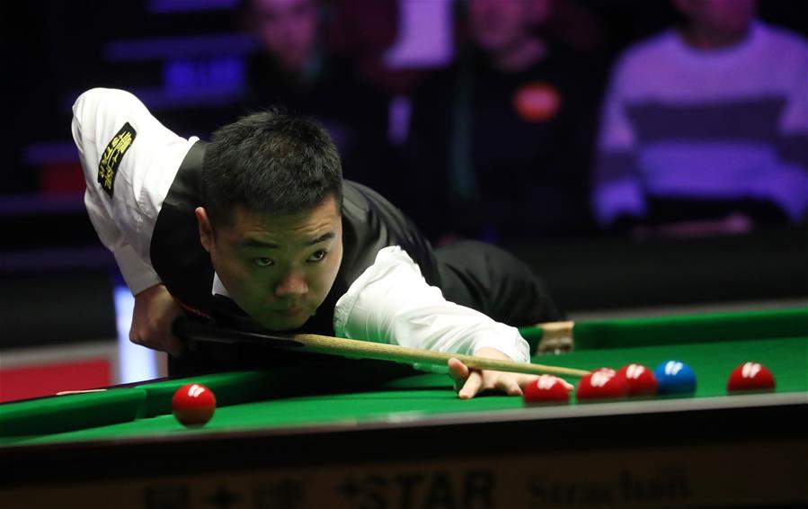 Дин Цзюньхуэй выиграл первый раунд турнира "Мастерс-2019"