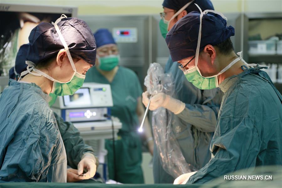 В Сиане родился первый в Китае младенец, зачатый и выношенный в пересаженной матке