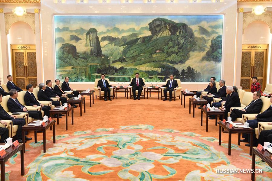 Си Цзиньпин поздравил внепартийных политических и общественных деятелей с наступающим Праздником весны