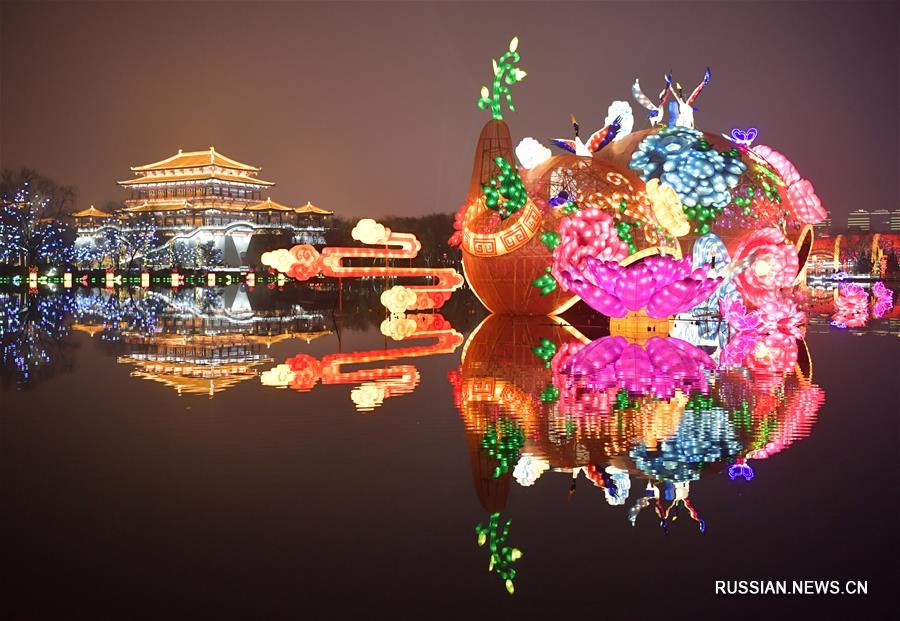 Фестивалем фонарей китайский город Сиань встречает приближающийся праздник Весны