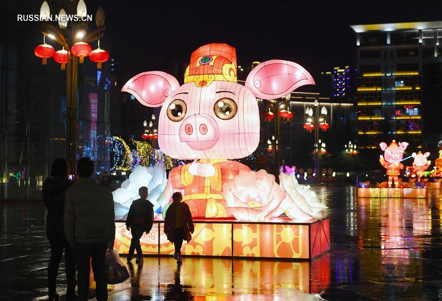 Праздничные фонари украсили китайские города