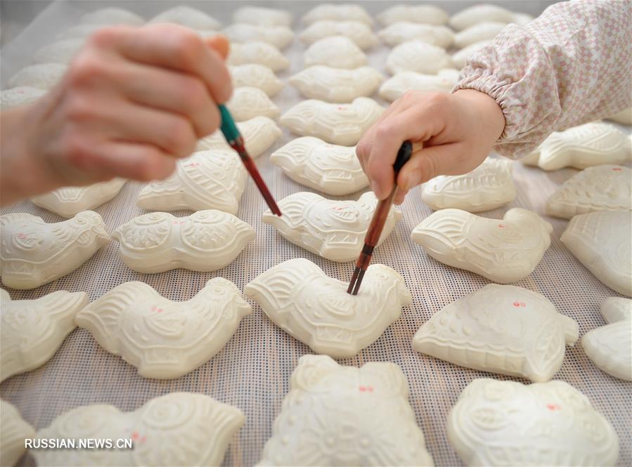 Фигурные булочки "мяньхуа" из Хуанхуа к Празднику весны