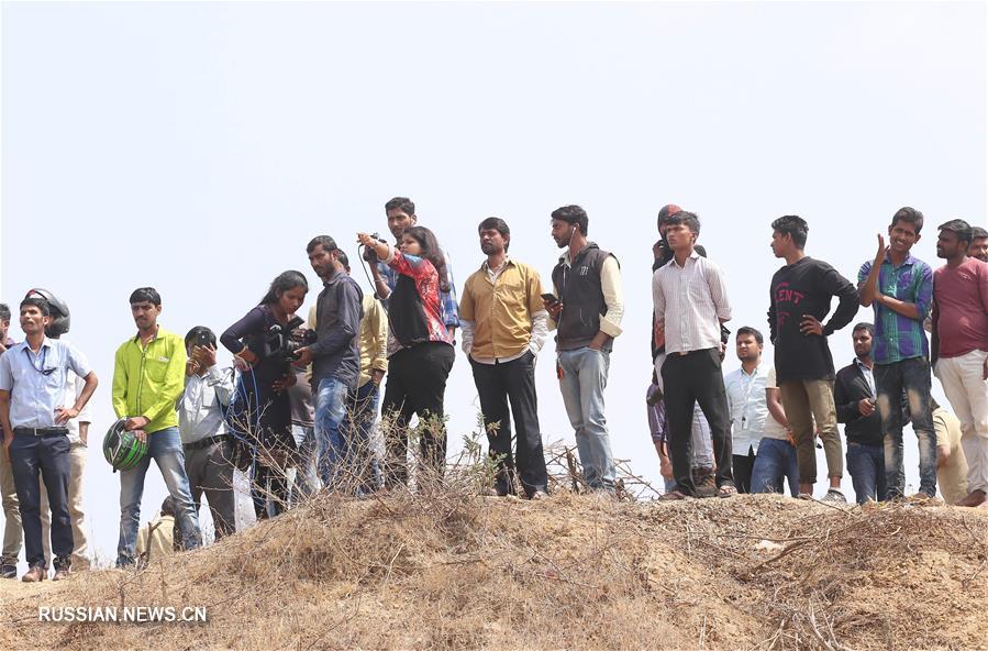 (国际)(4)印度一架教练战斗机坠毁2人死亡