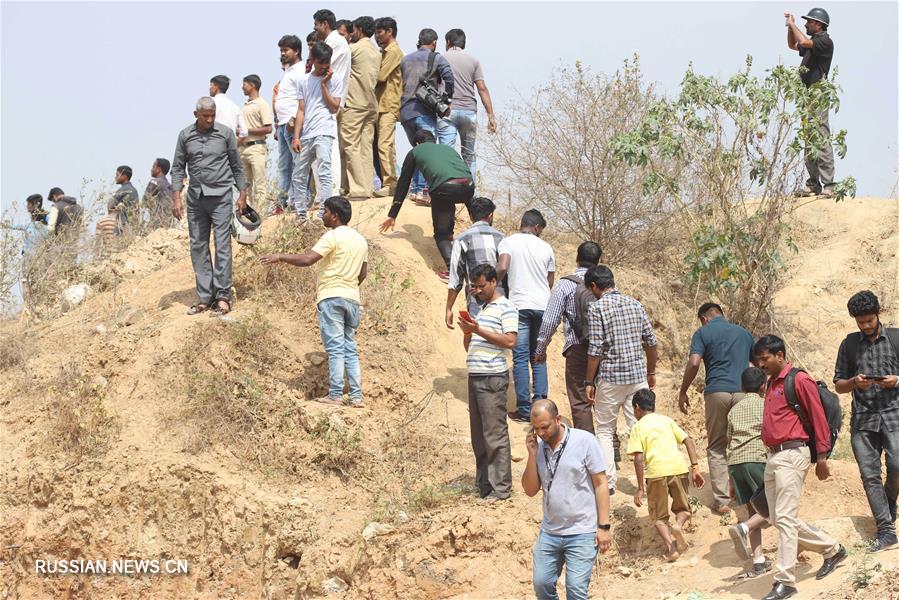 （国际）（2）印度一架教练战斗机坠毁2人死亡