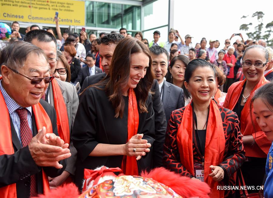 Премьер-министр Новой Зеландии вместе с этническими китайцами отмечает Чуньцзе
