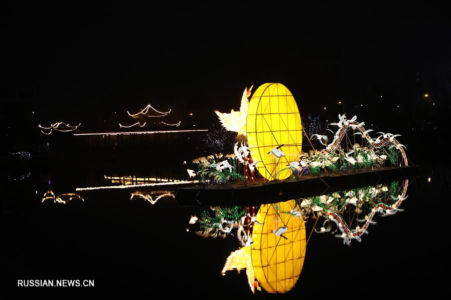 Новогодние выставки фонарей дарят радостное настроение