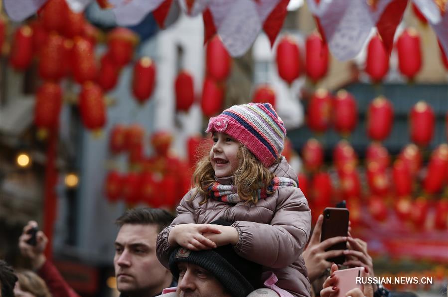 В Лондоне прошли праздничные мероприятия по случаю китайского праздника Весны 