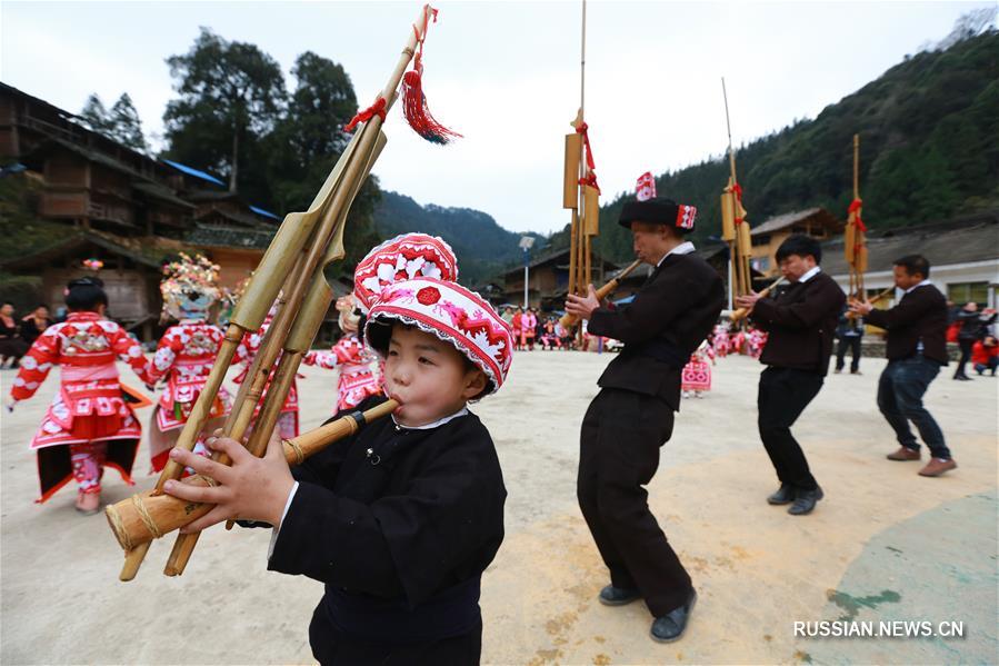 Праздник бамбуковых флейт в уезде Жунцзян