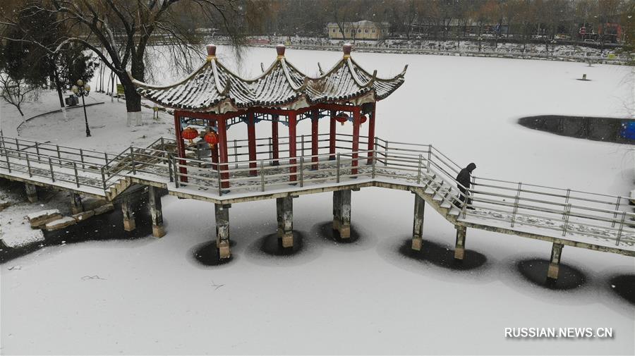 В Шицзячжуане выпал снег