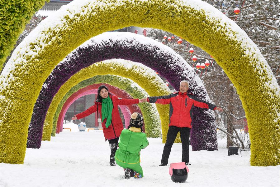 Весенний снег за Великой стеной