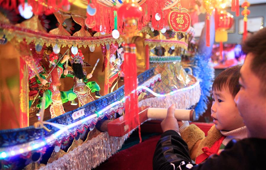 Декоративные драконы из Юэцина