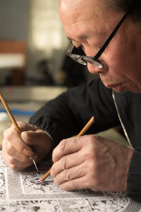 Декоративные драконы из Юэцина