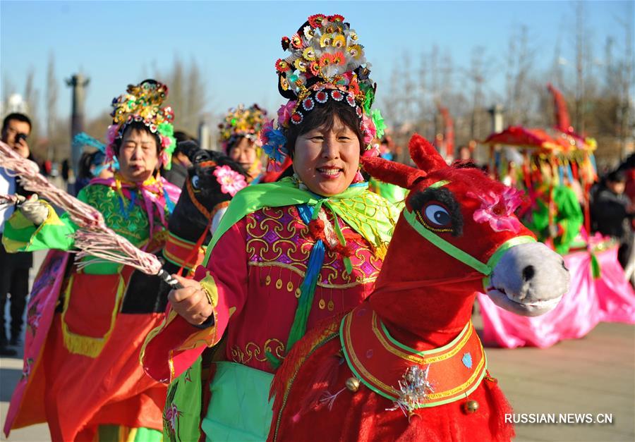 Храмовая ярмарка в уезде Сунин провинции Хэбэй