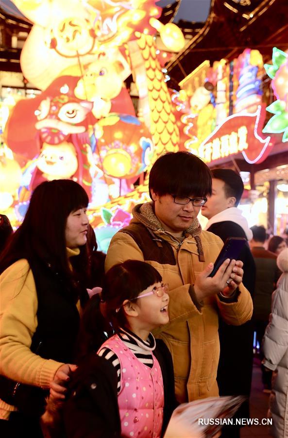 Праздник Фонарей отмечают по всему Китаю