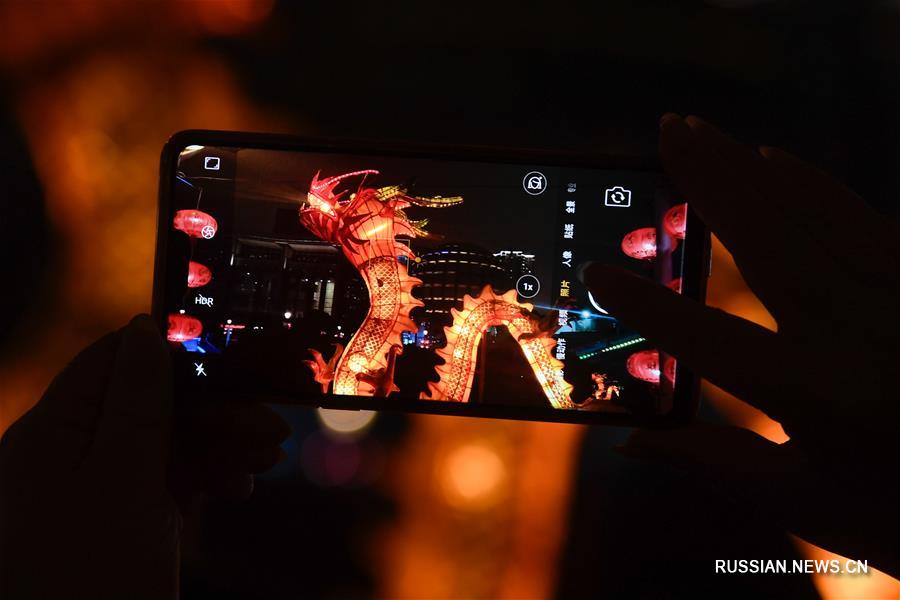 Праздник Фонарей отмечают по всему Китаю