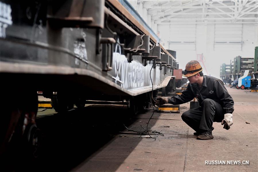Рабочий день в депо China Railway Zhengzhou Group