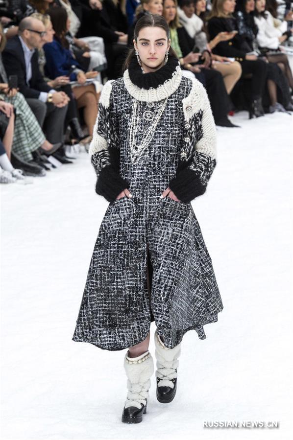 Парижская неделя моды сезона осень-зима 2019/2020 -- Коллекция от бренда Chanel