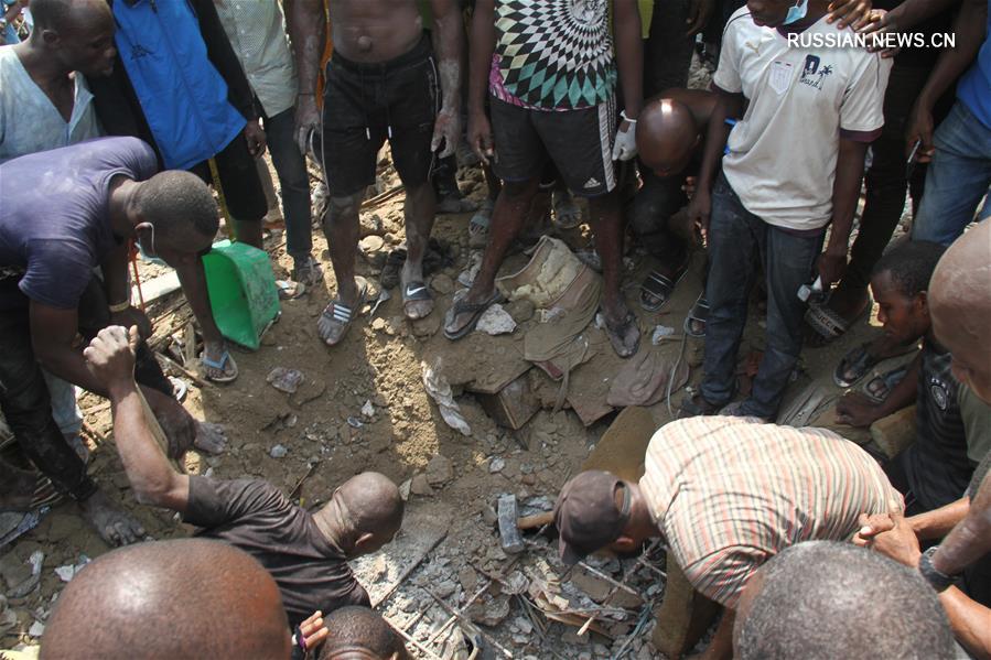 В Нигерии при обрушении здания погибли не менее 9 человек