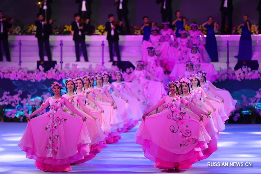 Президент Узбекистана поздравил соотечественников и зарубежных гостей с Наврузом