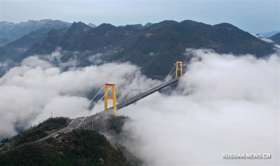 Сказочный туман у моста через реку Сыдухэ