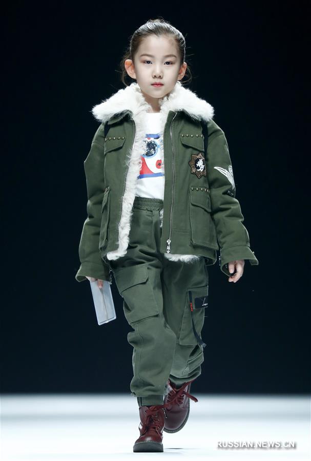 В Пекине прошел показ коллекции бренда LIUYONG