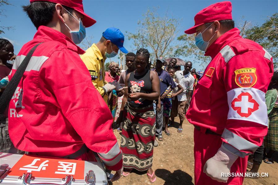 Китайские спасатели прибыли в Мозамбик, пострадавший от тропического циклона "Идай"