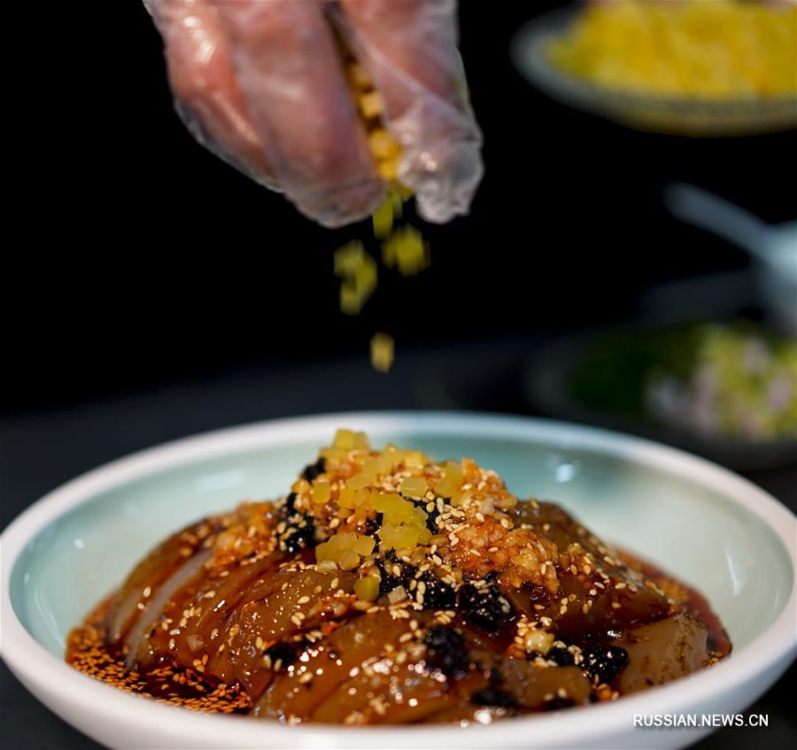 Производство квашеной овощной горчицы в Чунцине