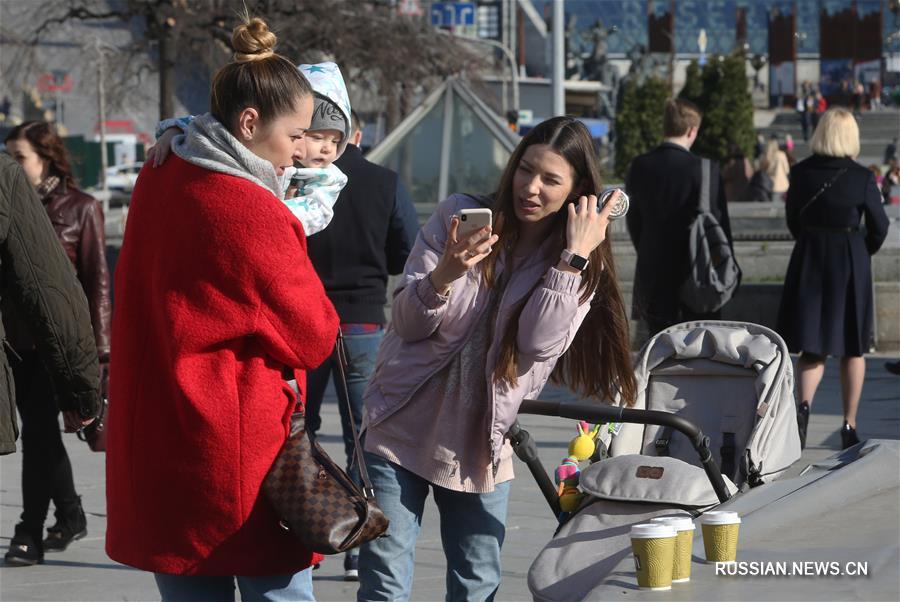 Накануне первого тура президентских выборов в Киев пришла весна