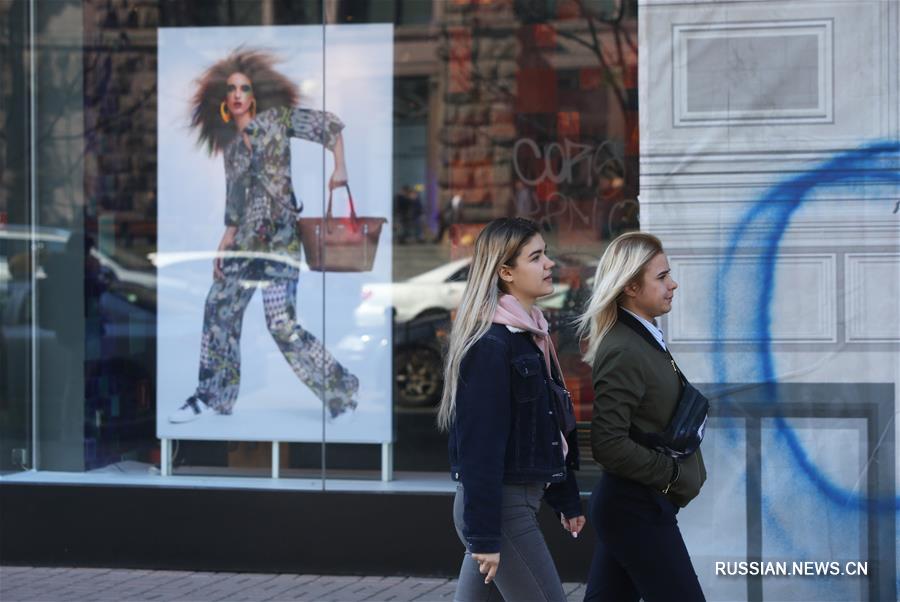 Накануне первого тура президентских выборов в Киев пришла весна