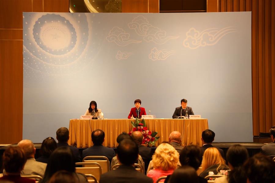 В Ташкенте представили итоги "двух сессий" Китая