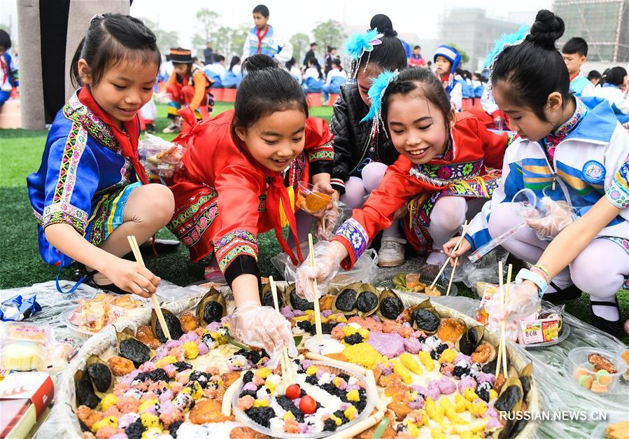 Праздник Саньюэсань в начальной школе