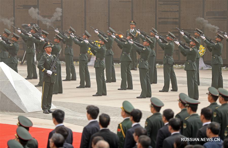 В Шэньяне с воинскими почестями похоронили останки китайских воинов-добровольцев времен Корейской войны 