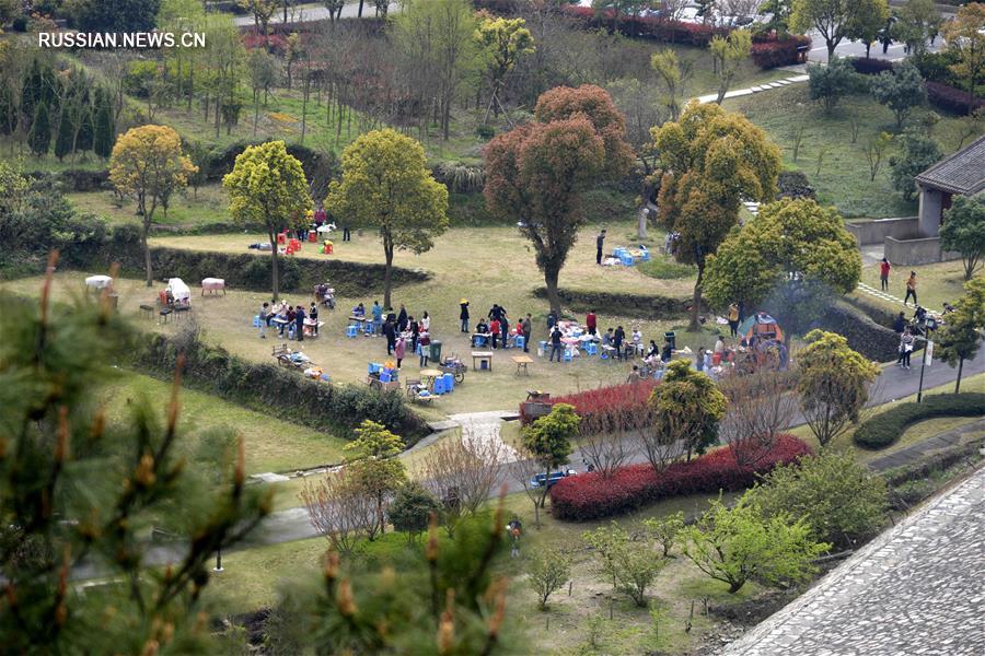 Каникулы по случаю праздника Цинмин в Китае