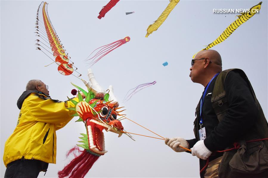Запуск воздушных змеев в Циндао