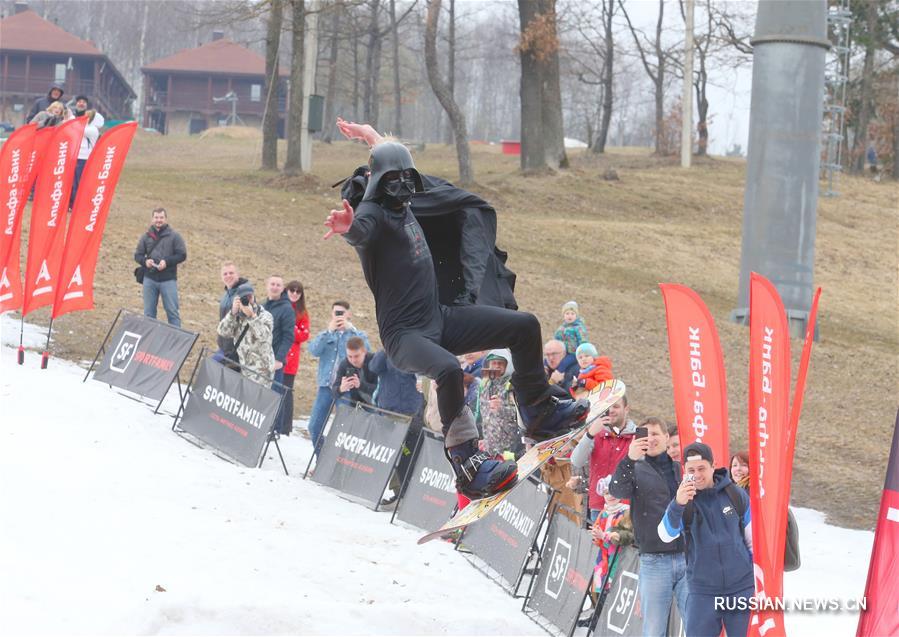 Белорусские горнолыжники отметили завершение зимнего сезона акцией Californication 9.0