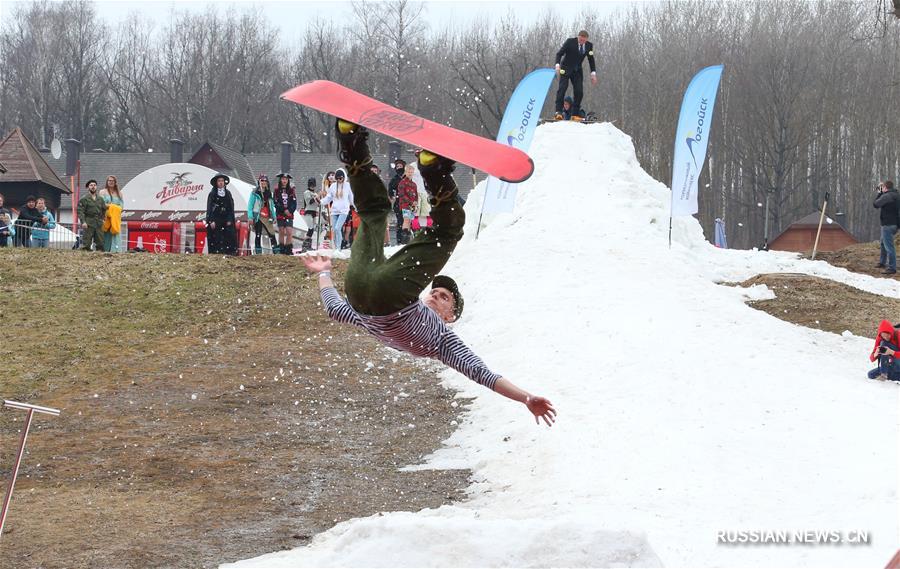 Белорусские горнолыжники отметили завершение зимнего сезона акцией Californication 9.0
