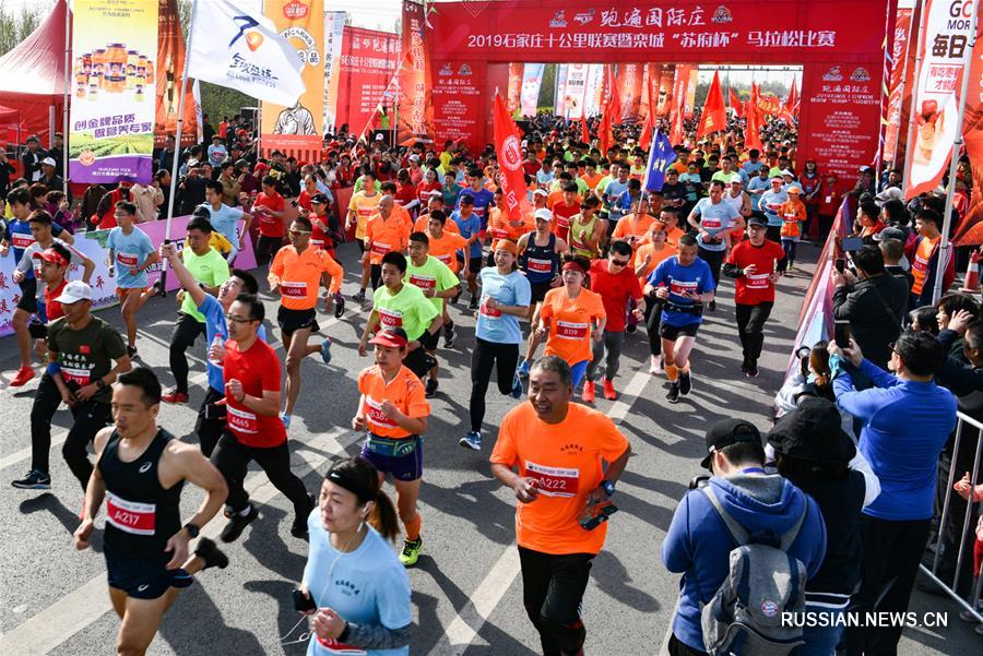 Марафонские забеги проходят в праздничные дни в Китае