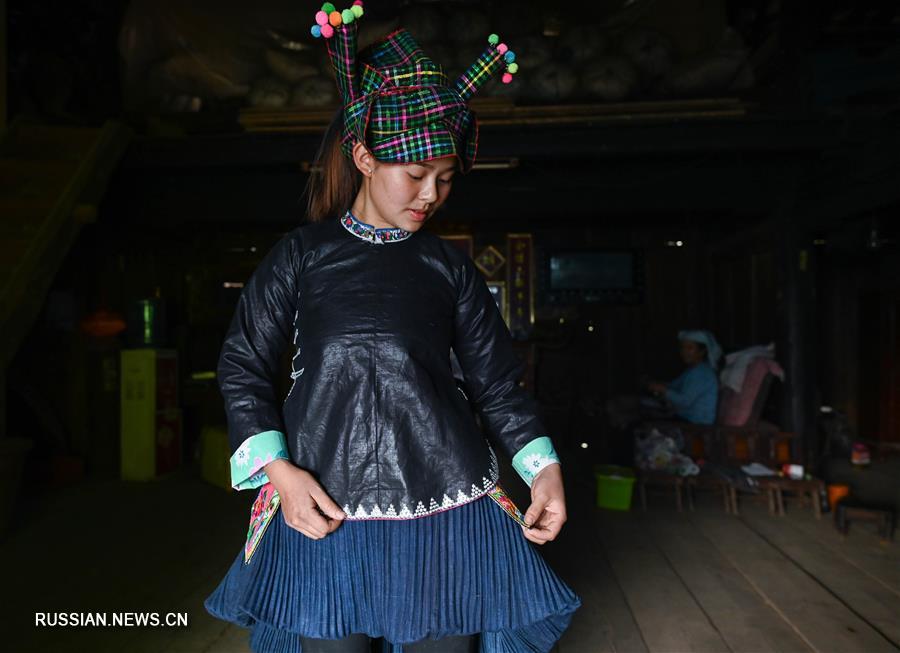 В провинции Юньнань туризм помогает многовековой деревне бороться с бедностью