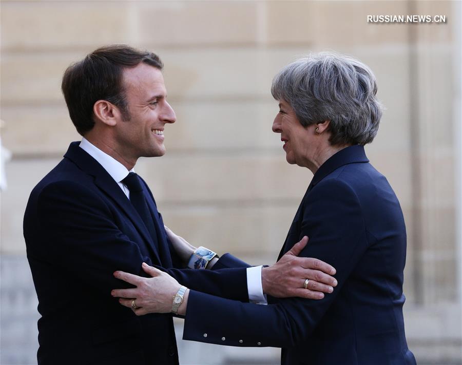 Премьер-министр Великобритании Тереза Мэй посетила Францию с визитом