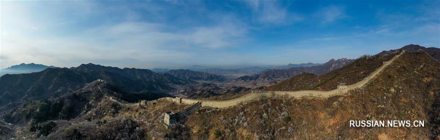 Весенний пейзаж на участке Великой китайской стены Мутяньюй