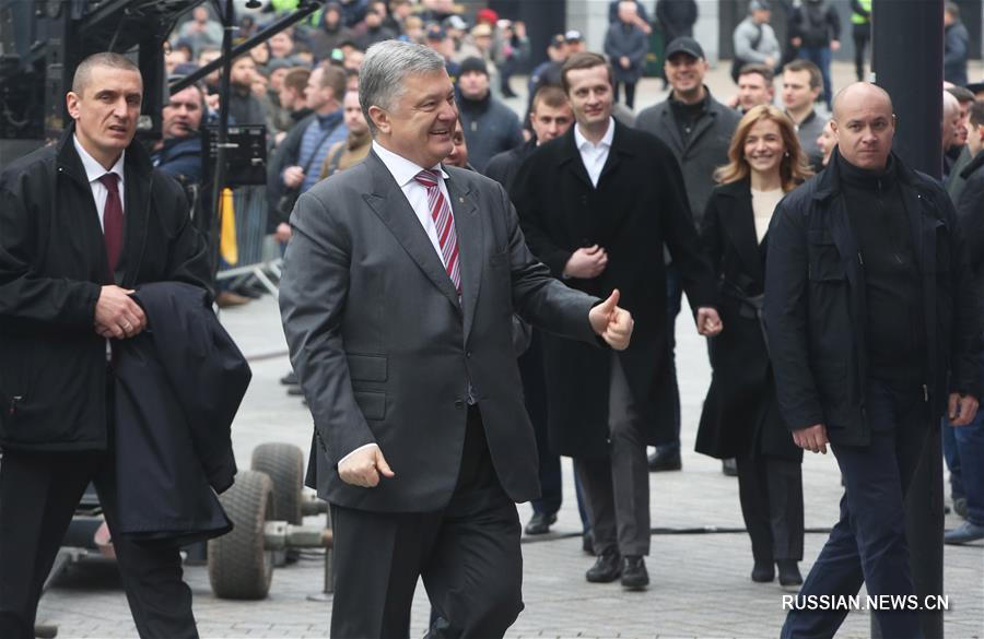 Петр Порошенко пообщался с избирателями в киевском спорткомплексе "Олимпийский"